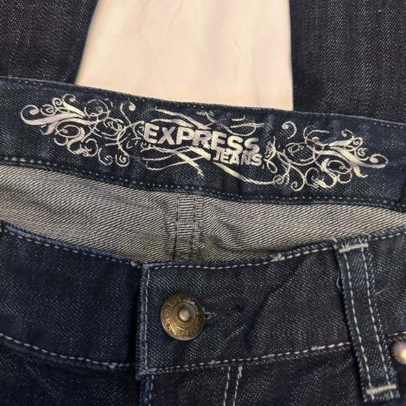 Express curvy boot leg mid rise dark denim jeans women’s size 8R - Picture 7 of 10